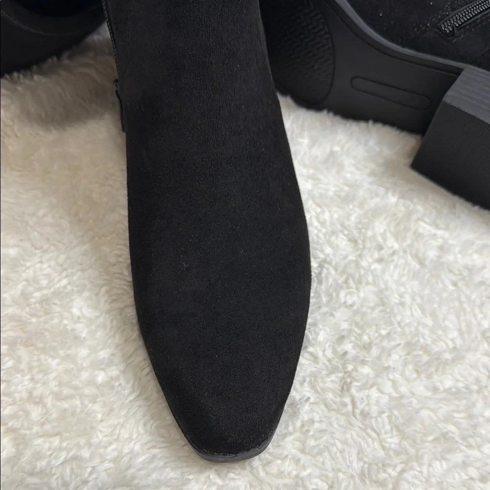 CROWN & IVY SIZE 8M Black Over-the-Knee Women's Boots NWOT